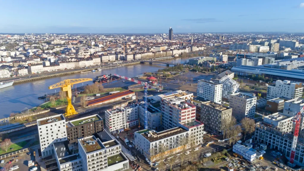 Quand changer de syndic à Nantes ? 2 quand-changer-de-syndic-à-nantes-la-proximité-de-terrain